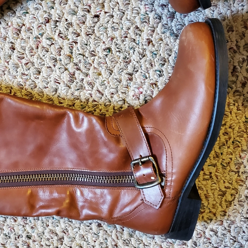 Boots - Picture 4 of 4